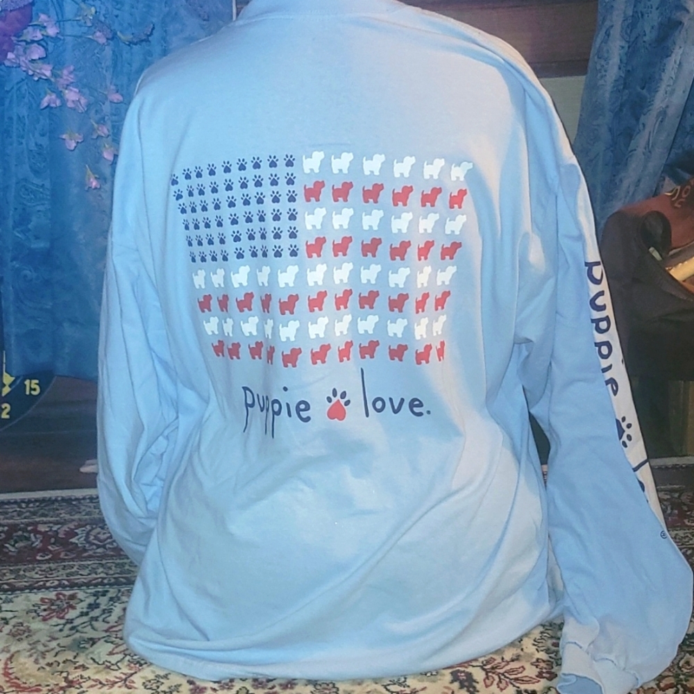 American puppy love tee. Blue